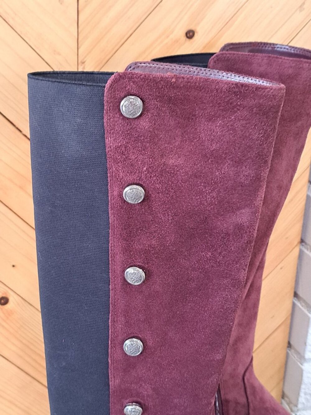Vince Camuto Vacilla Womens Cranberry Suede Knee-High Boots Buttons Riding 9 - Picture 3 of 12